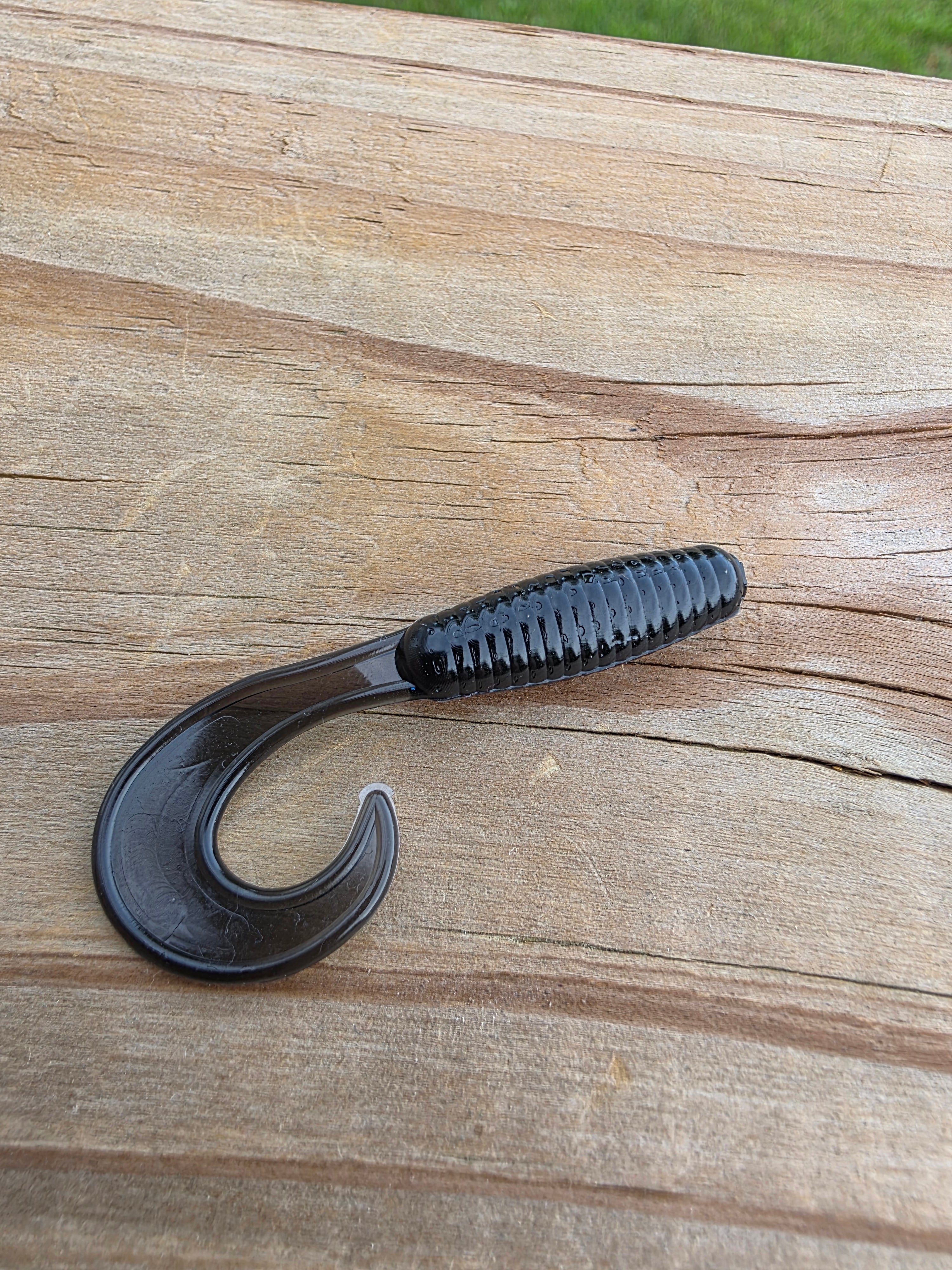 2in Curly Tail